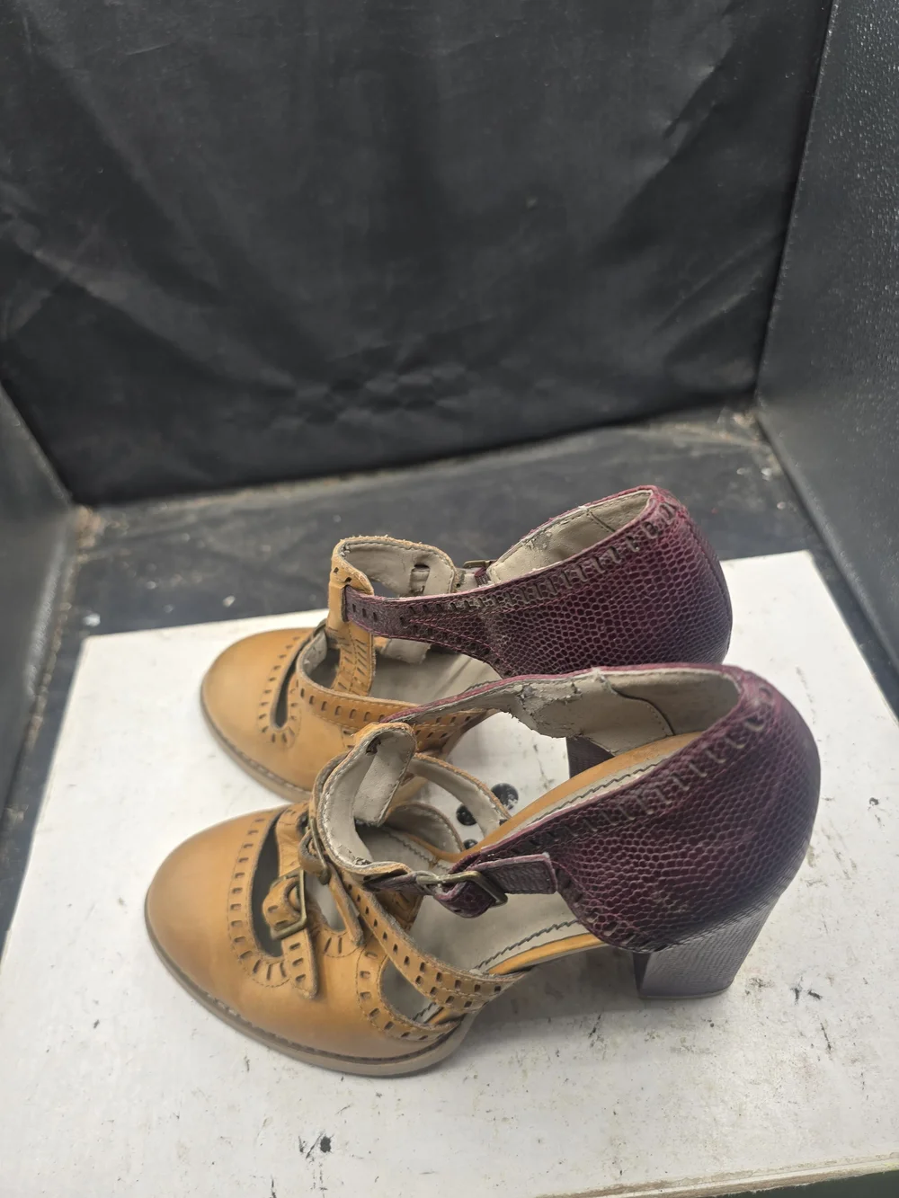 Hinge Women Two-Tone Mary Jane Heel in Mustard and Burgundy